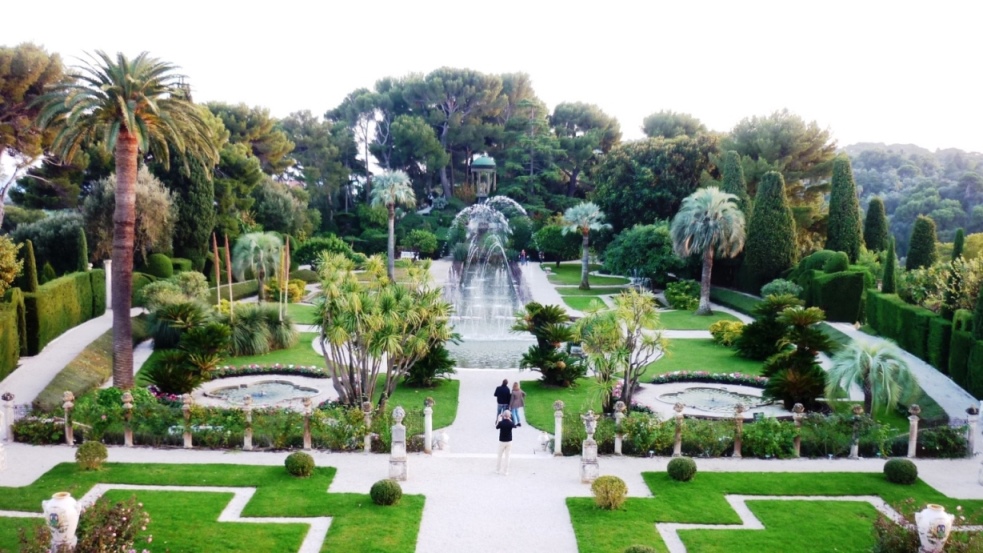 Gardens-of-the-Villa-ephrussi-de-Rothschild-StJean-Cap-Ferrat-Phap