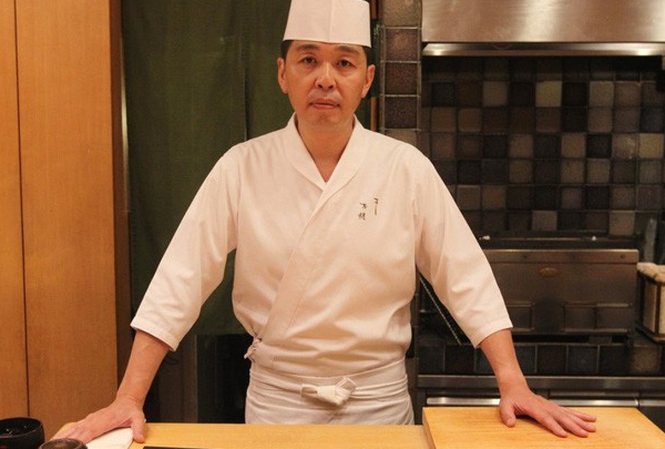 Ăn sushi kiểu omakase tại nhà hàng 3 sao Michelin mà quên những nguyên tắc này, coi như ném 450 USD đi: Đã đến, xin hãy đặt trọn niềm tin nơi đầu bếp!